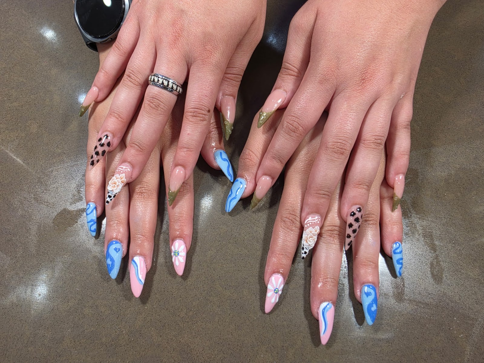 Resort Nail Bar nail photo 3